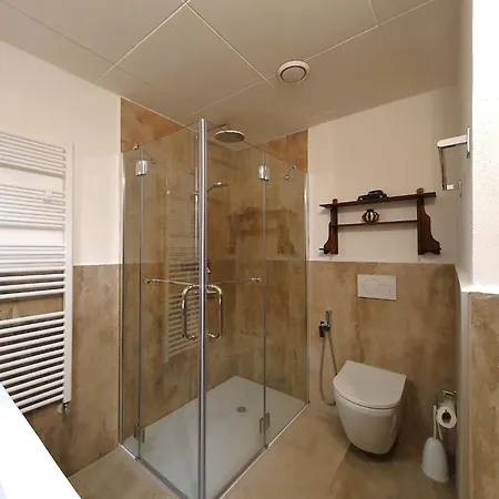 In With Maggiore Views Apartamento Luino